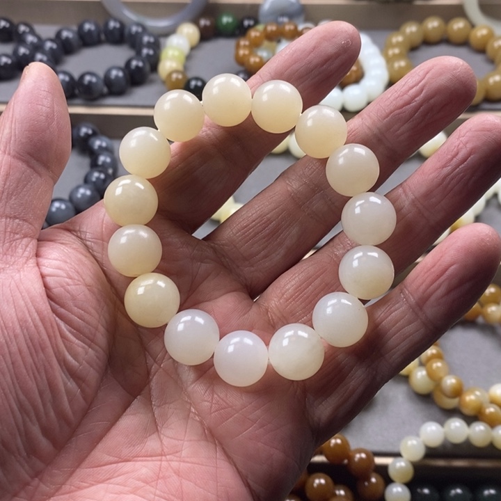 和田玉挂件未镶嵌开****店