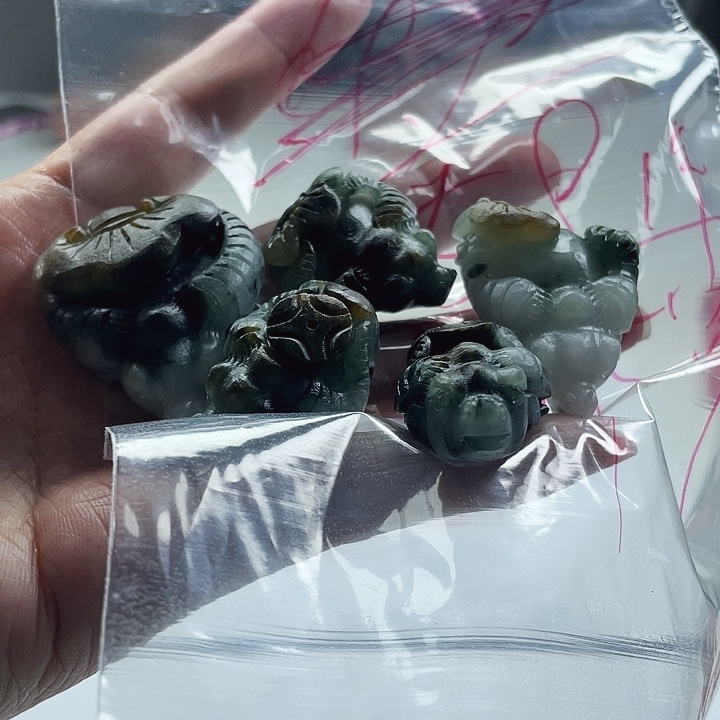 定制翡翠未镶嵌毛货