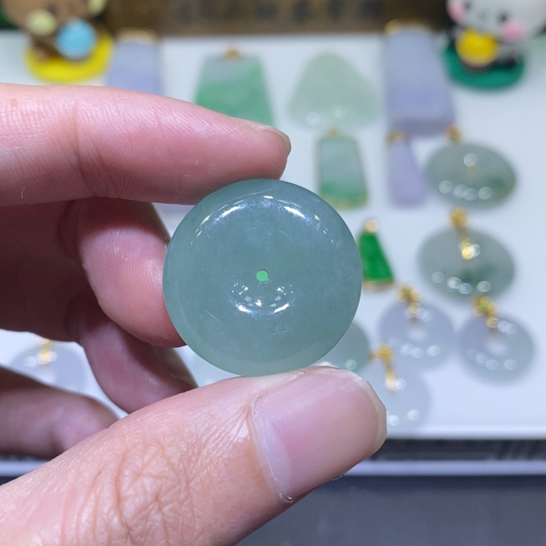 翡翠未镶嵌吊坠(不含链)
