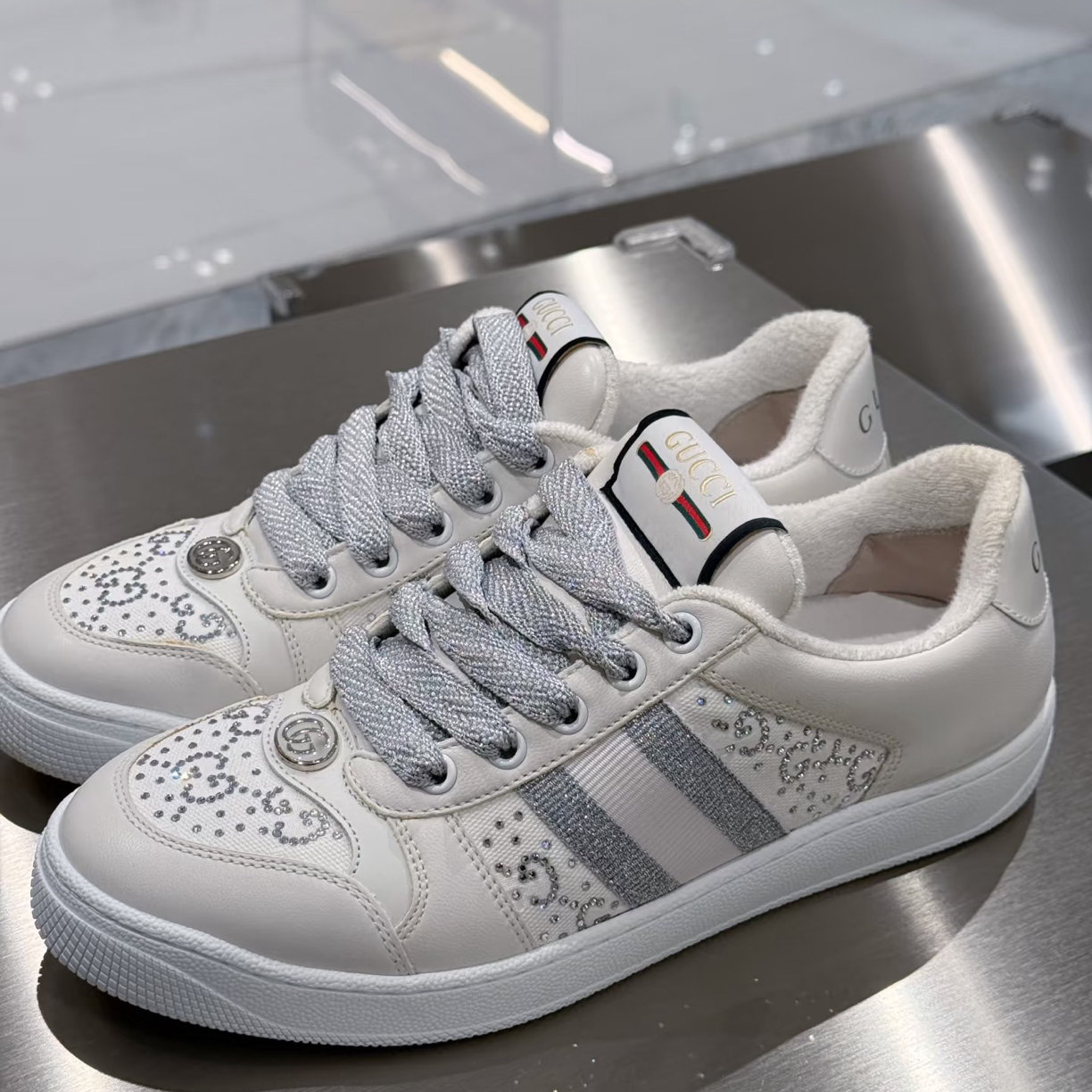99新 GUCCI/古驰 款式:Gucci古驰水钻板鞋 37.5码 4770 99新