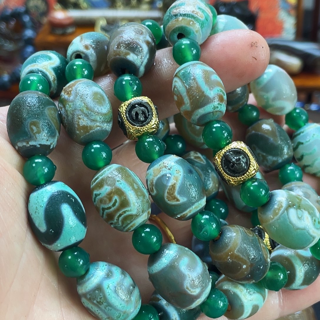 玛瑙/玉髓未镶嵌多样性发一