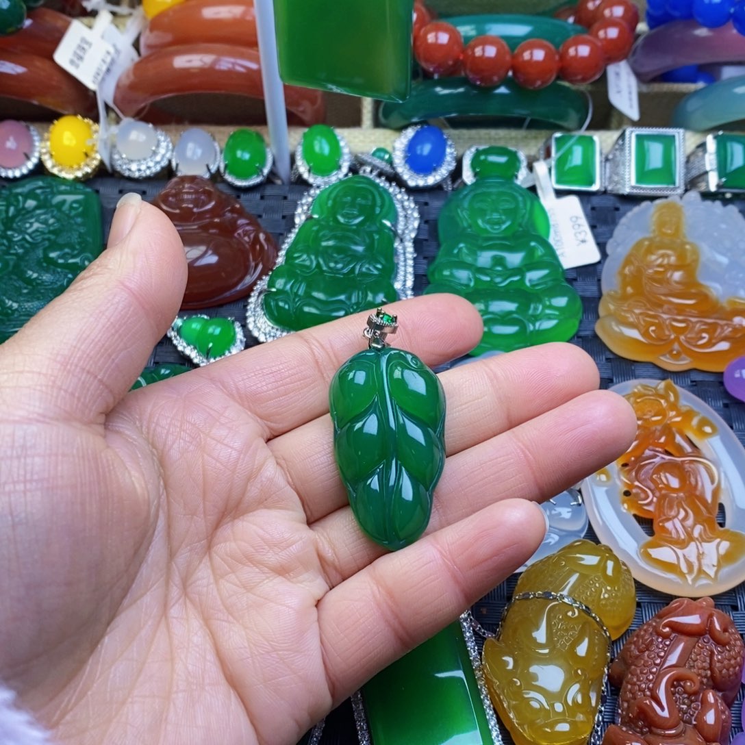 甜***经玛瑙/玉髓未镶嵌颈饰