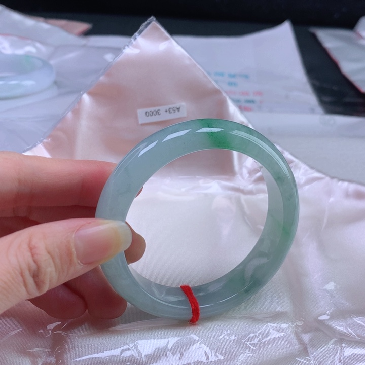 翡翠手镯未镶嵌L****535353535354