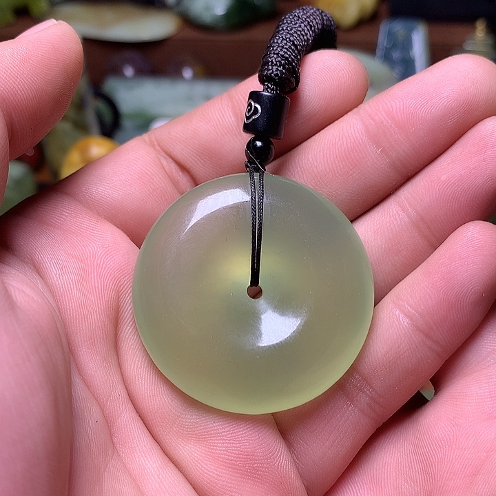 未镶嵌岫玉岫玉吊坠