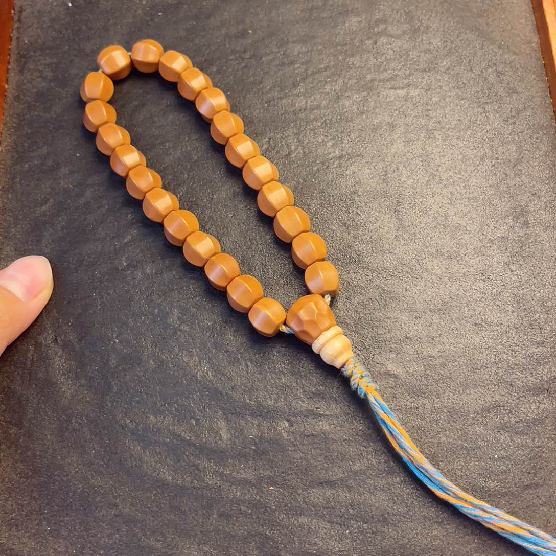 猴头核桃吊坠琞**）猴头手持