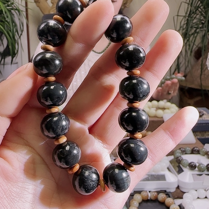 和田玉手串未镶嵌