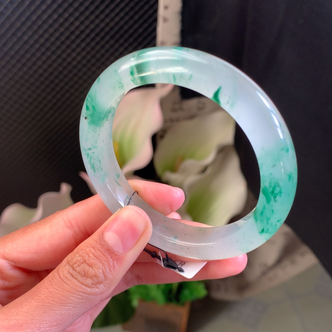 石英质玉未镶嵌手镯