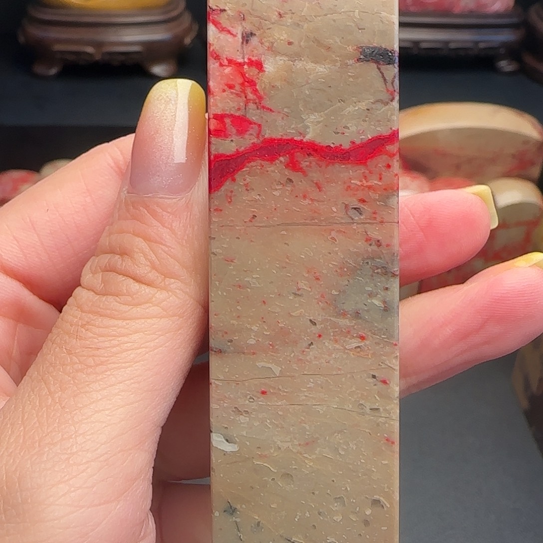 昌化石昌化鸡血石