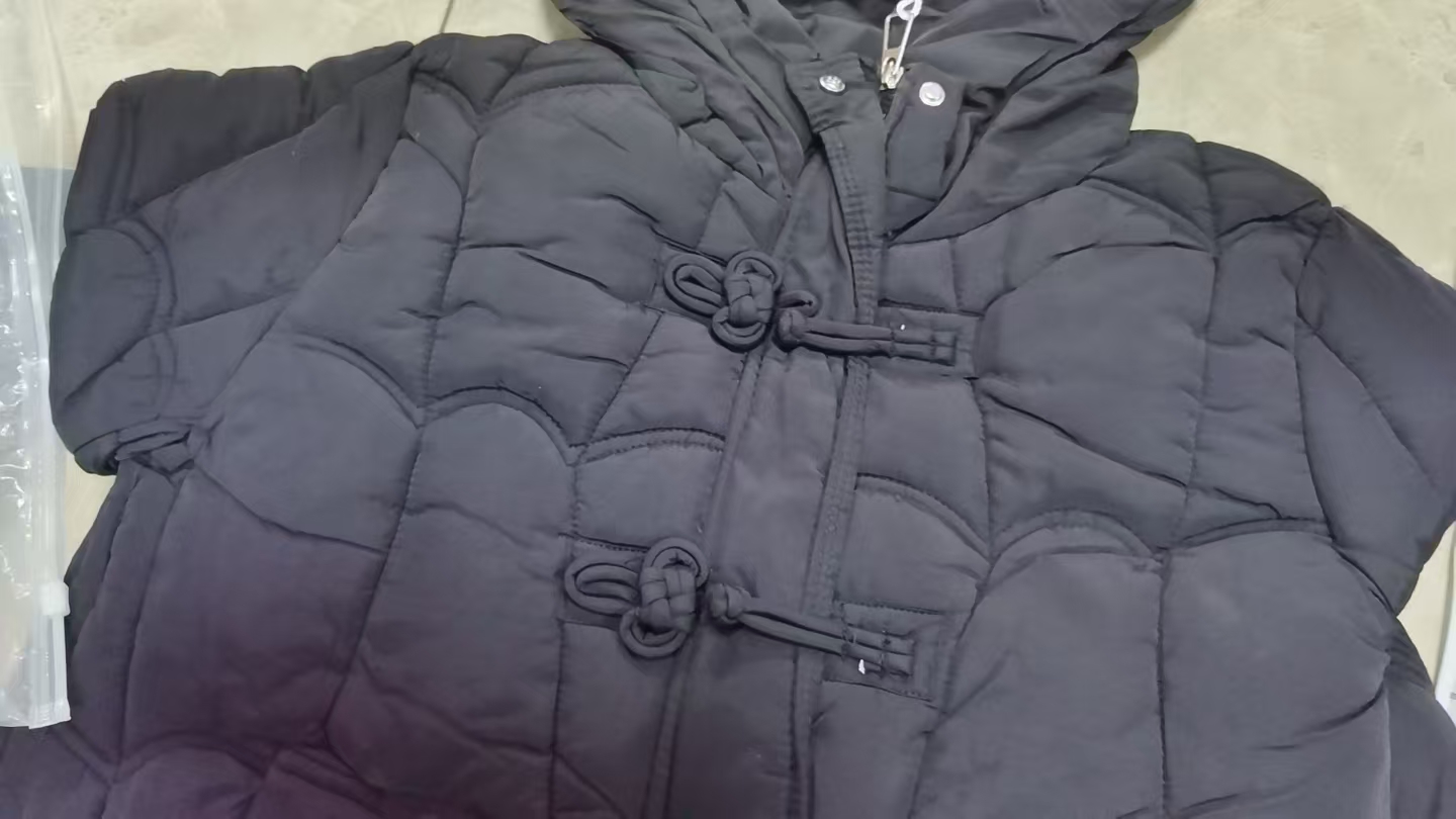 672号女棉服135斤