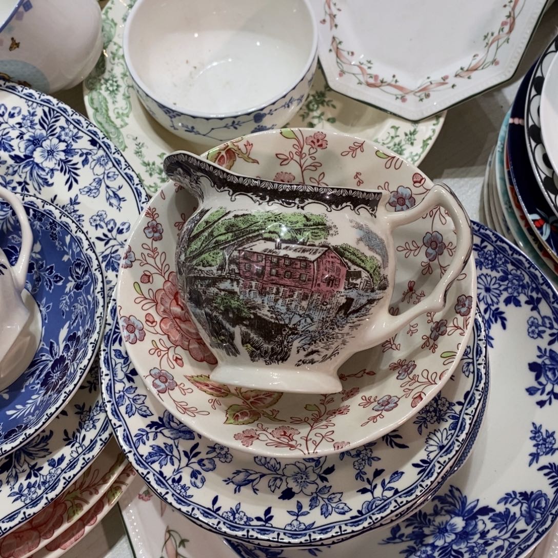 静****瓷全新庄园奶罐一个