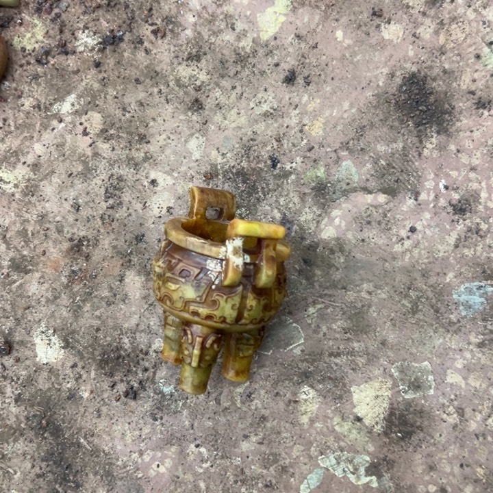 和田玉（糖玉）未镶嵌摆件