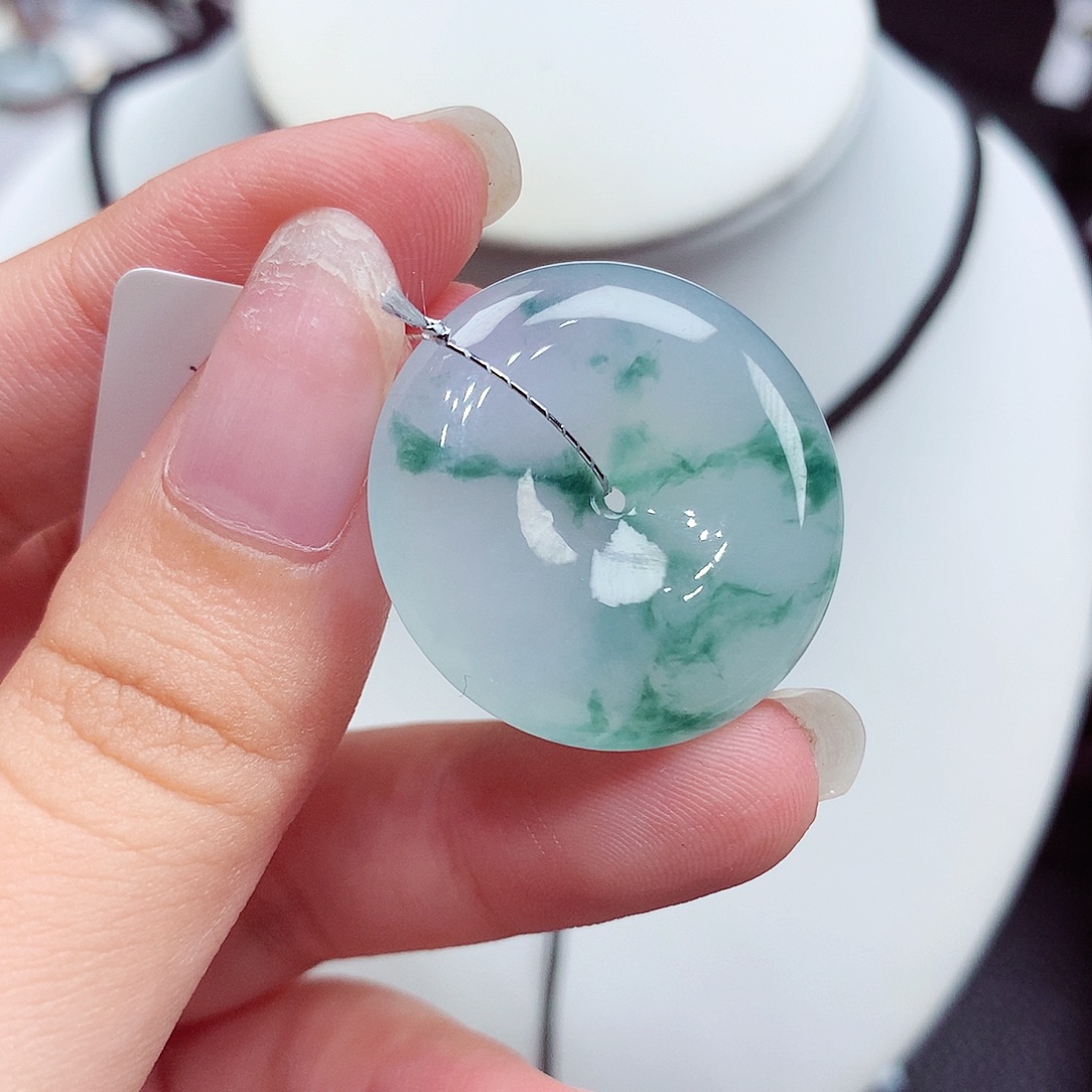 翡翠未镶嵌颈饰翡翠115，27.2/6.1