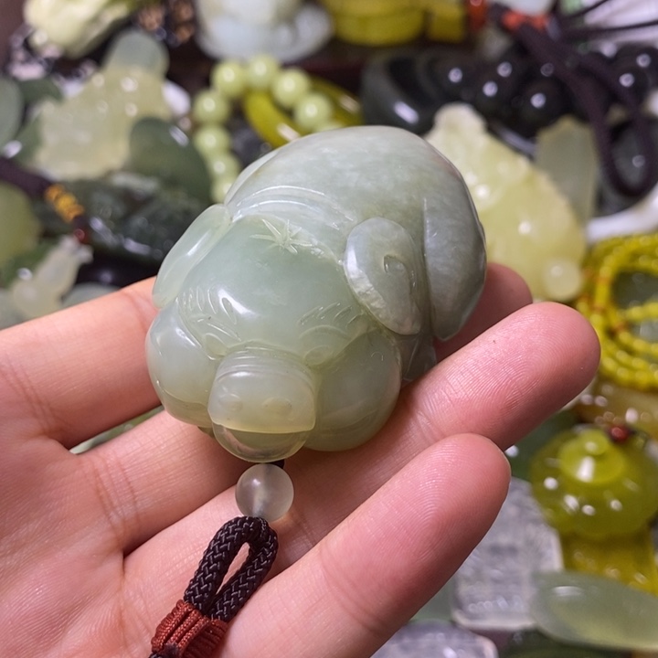 岫玉岫玉颈饰未镶嵌