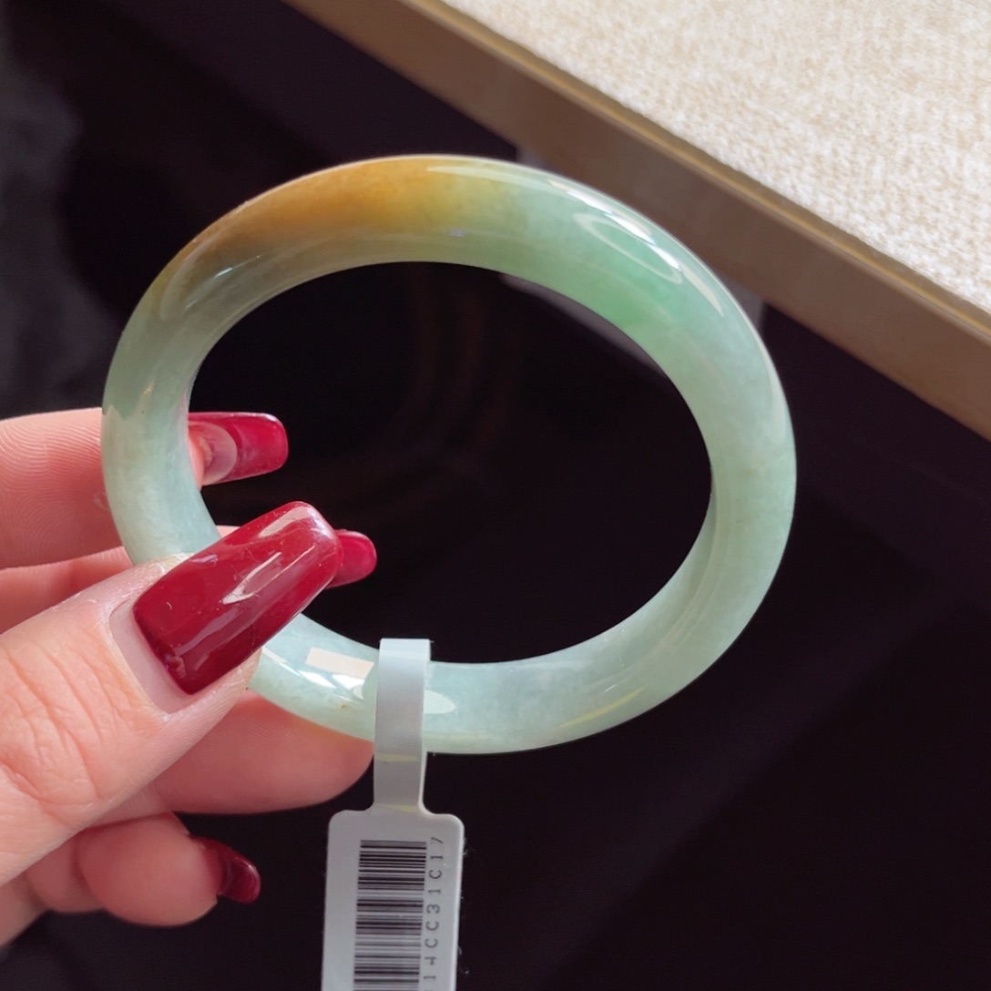 翡翠手镯未镶嵌手镯