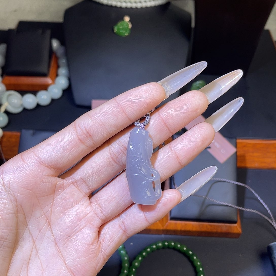 颈饰未镶嵌和田玉