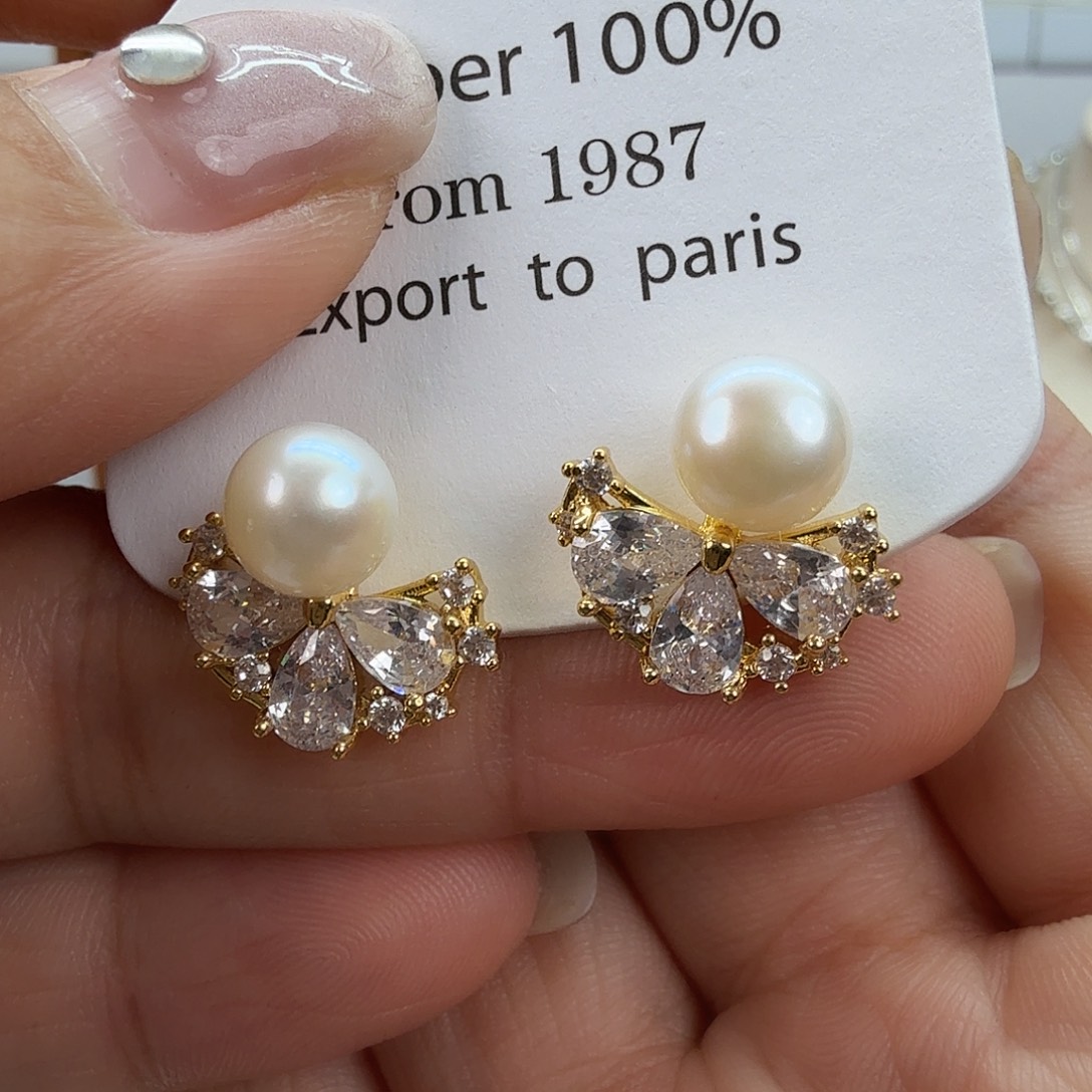 淡水珍珠未镶嵌耳饰