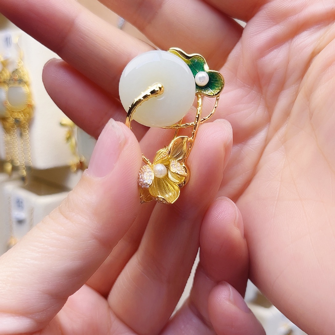 和田玉银S925镀金镶嵌颈饰