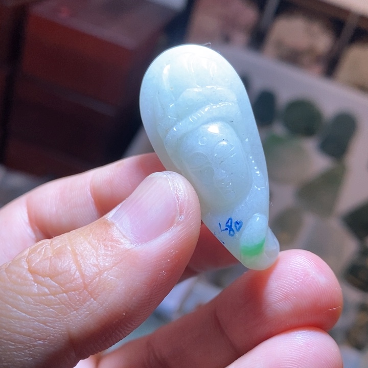 翡翠颈饰未镶嵌好