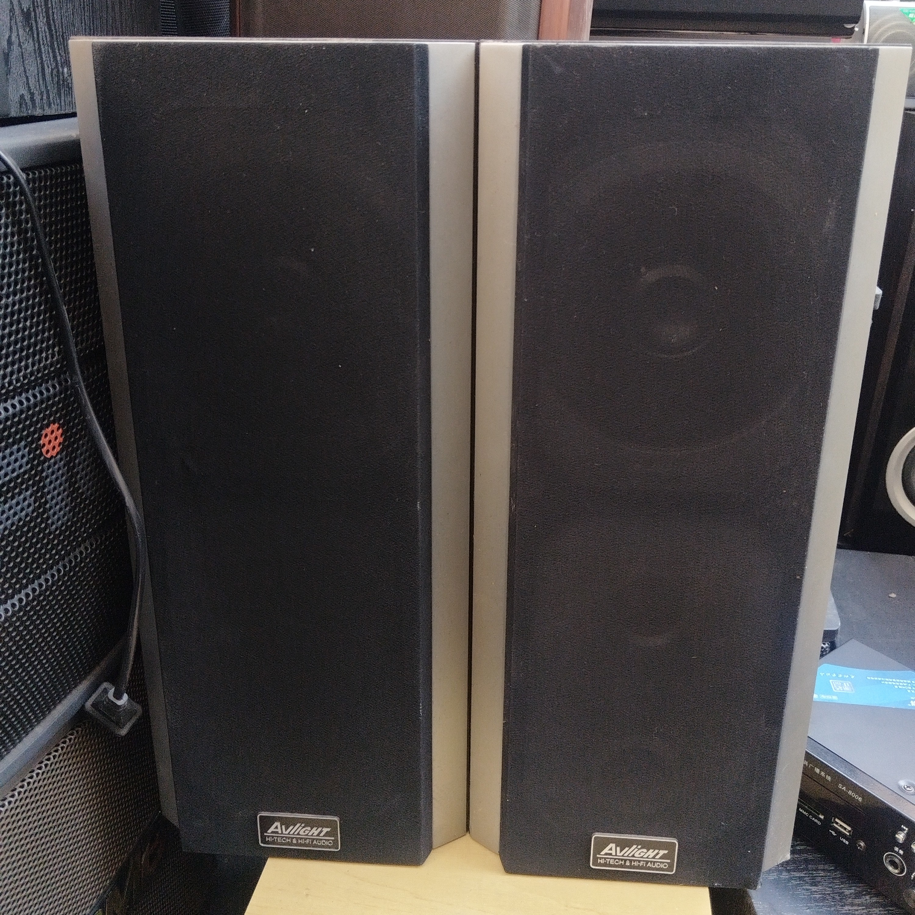 8新  爱浪高端环绕一对，不包邮费不支持七天无理由退货