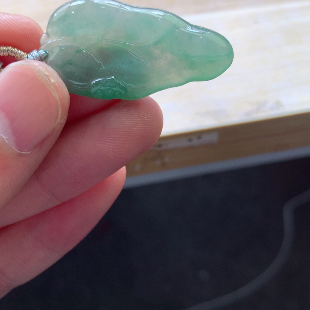 翡翠颈饰未镶嵌吊坠