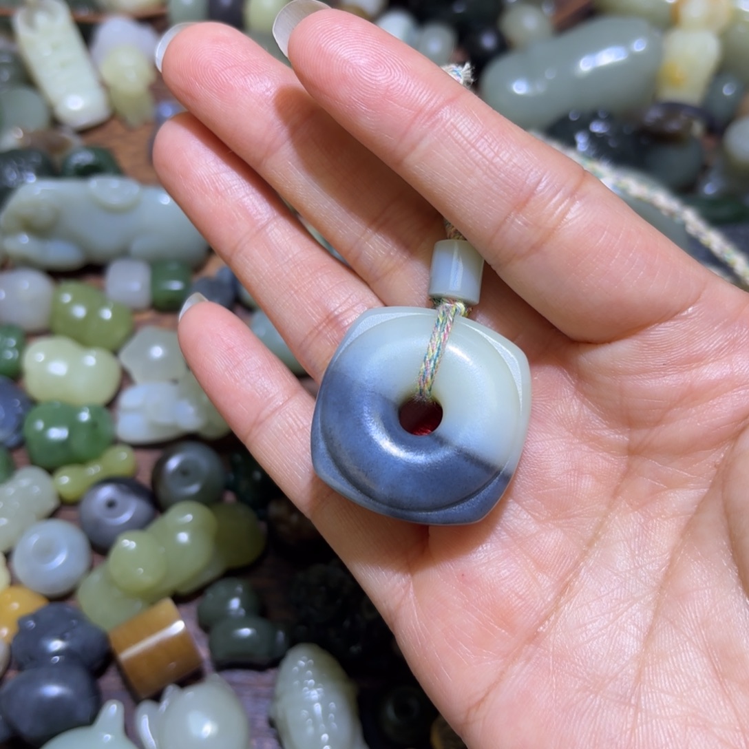 易***舟和田玉未镶嵌珠宝半成品