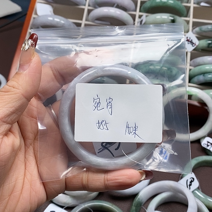 翡翠未镶嵌手镯翡翠