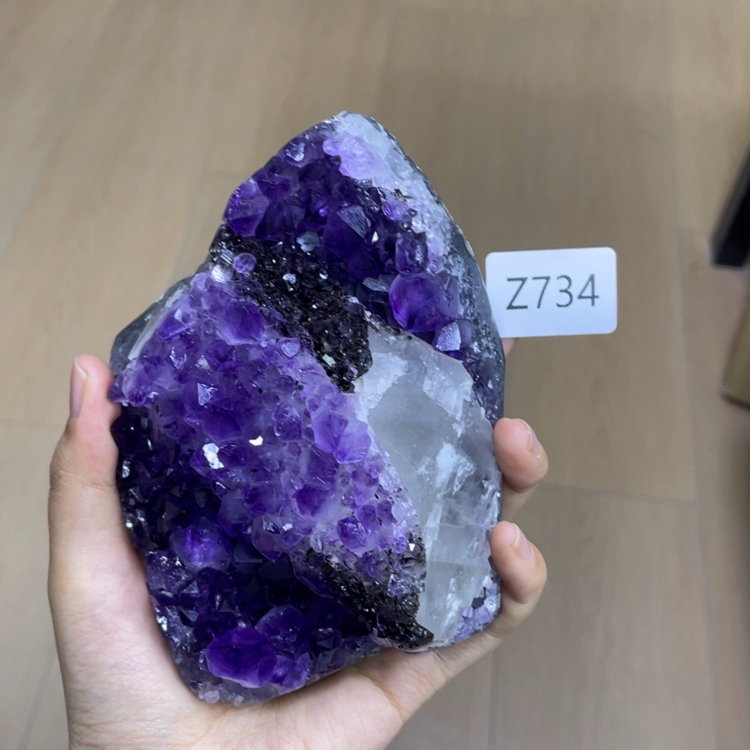 乌拉圭紫水晶摆件z734