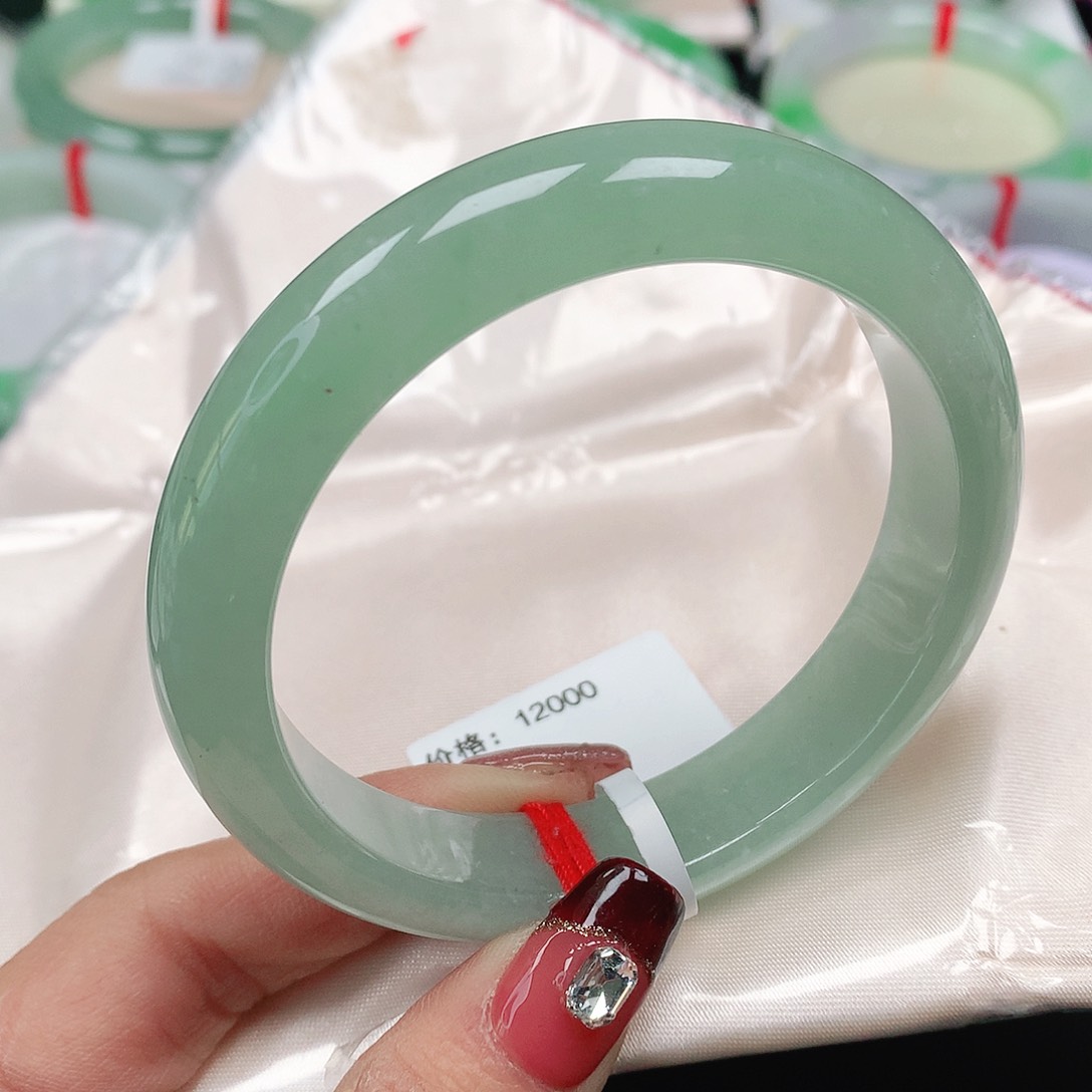 翡翠手镯未镶嵌天然翡翠手镯56