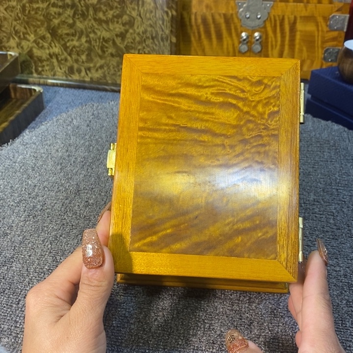 乌木类成套家具茶叶盒