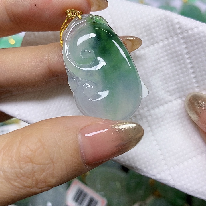 翡翠18K金镶嵌颈饰挂件