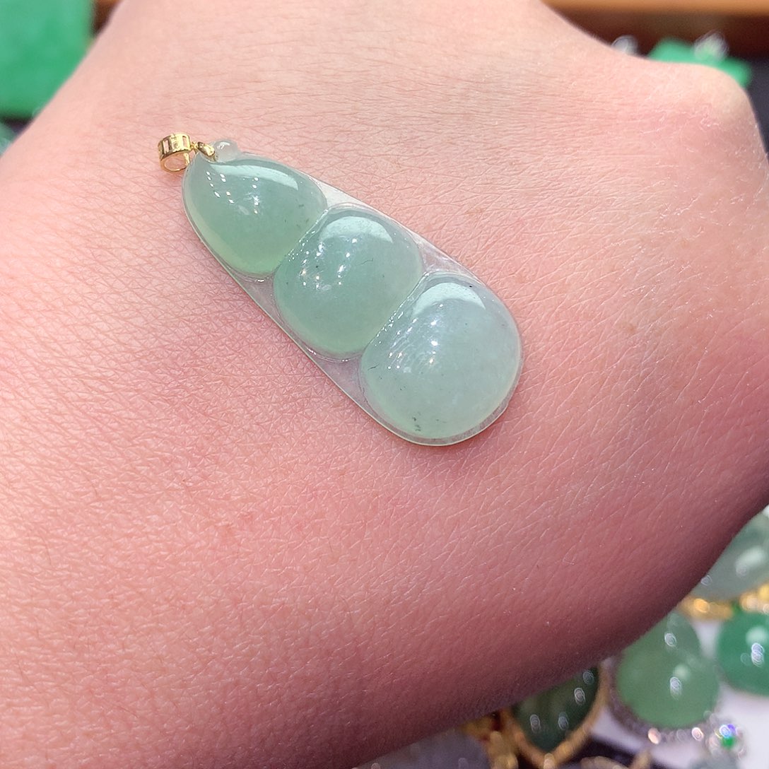 翡翠颈饰18K金镶嵌纯天然