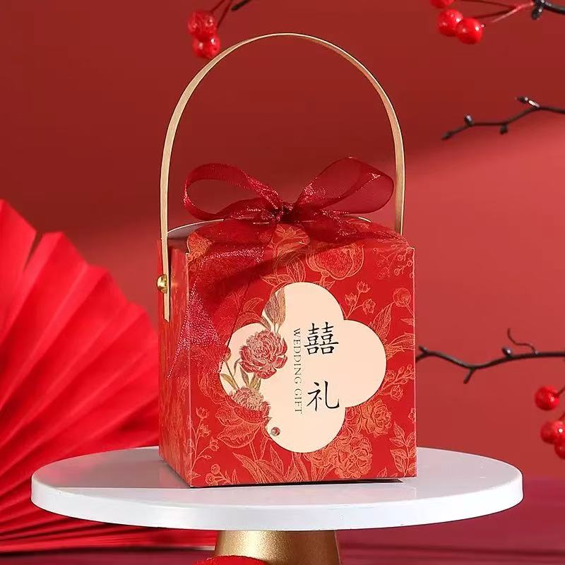 新款高级感中式婚礼喜糖盒古风婚庆创意伴手礼手提包装盒现货批发