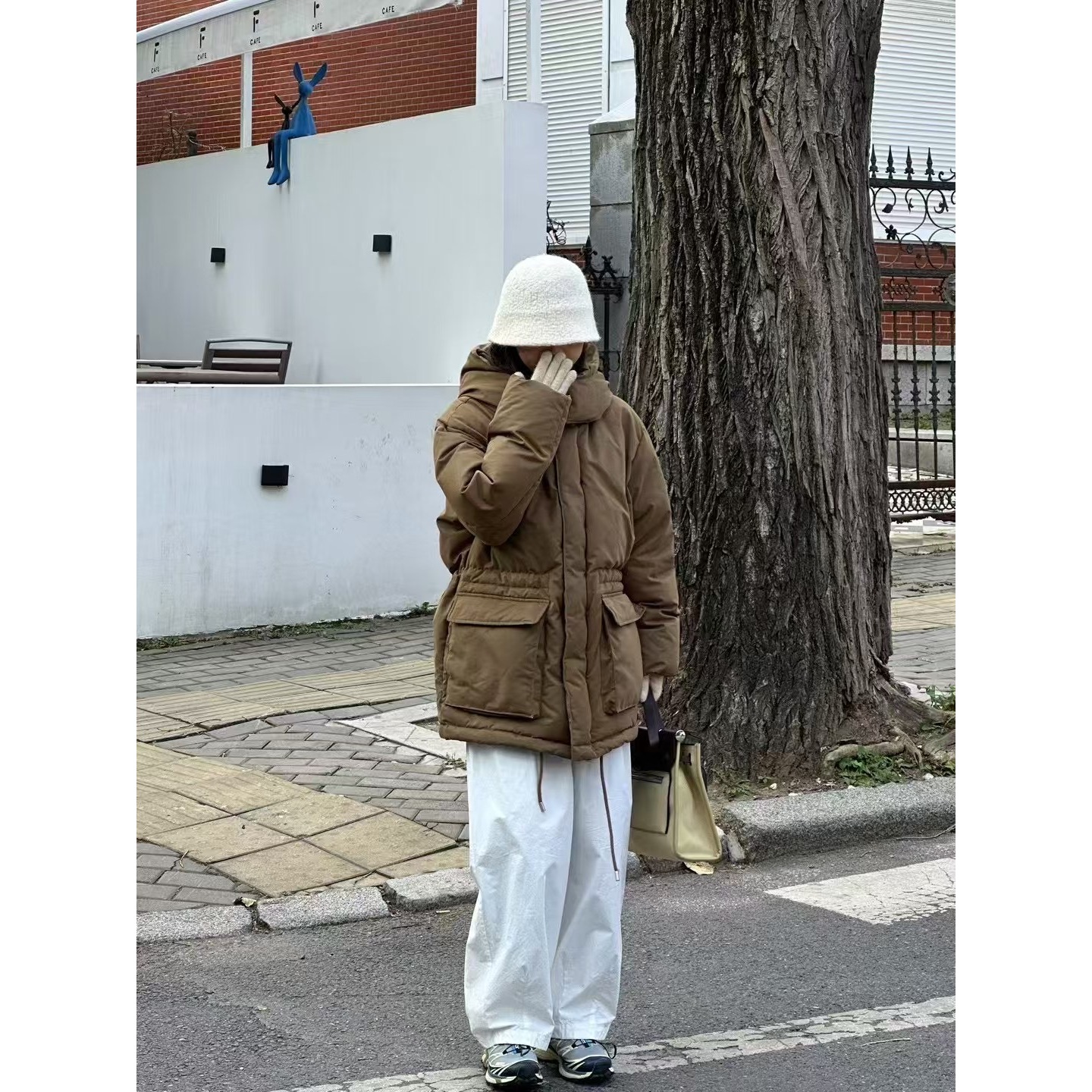 新款气质休闲韩版简约连帽长袖羽绒服24PD032