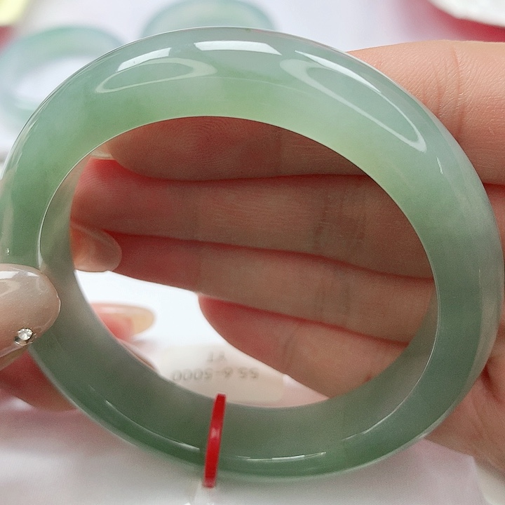 翡翠手镯未镶嵌缅甸天然A货翡翠