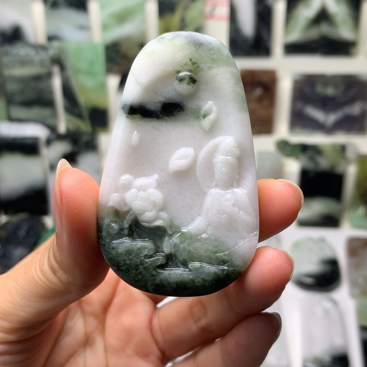 独山玉未镶嵌颈饰