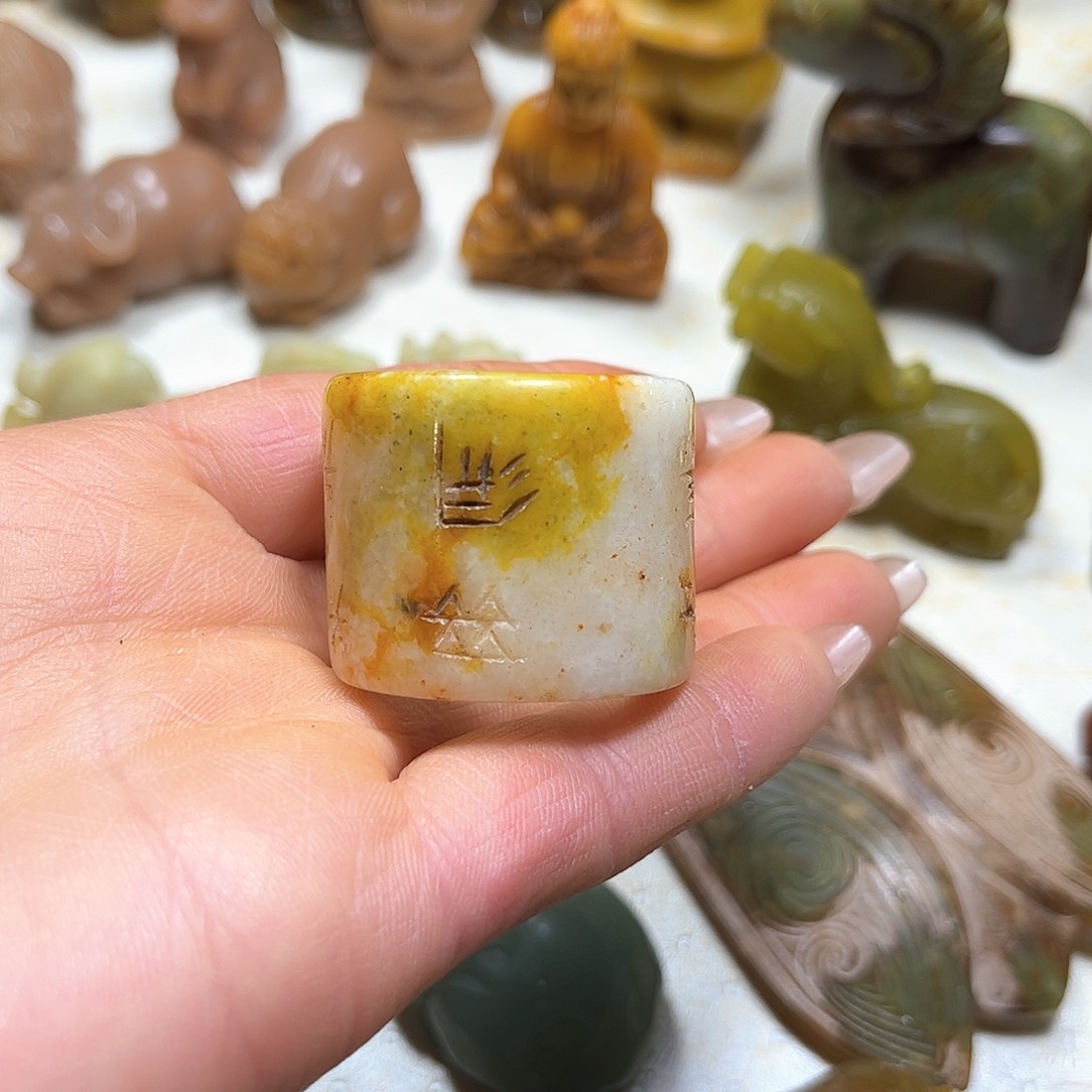 白玉菩提吊坠白玉菩提吊坠