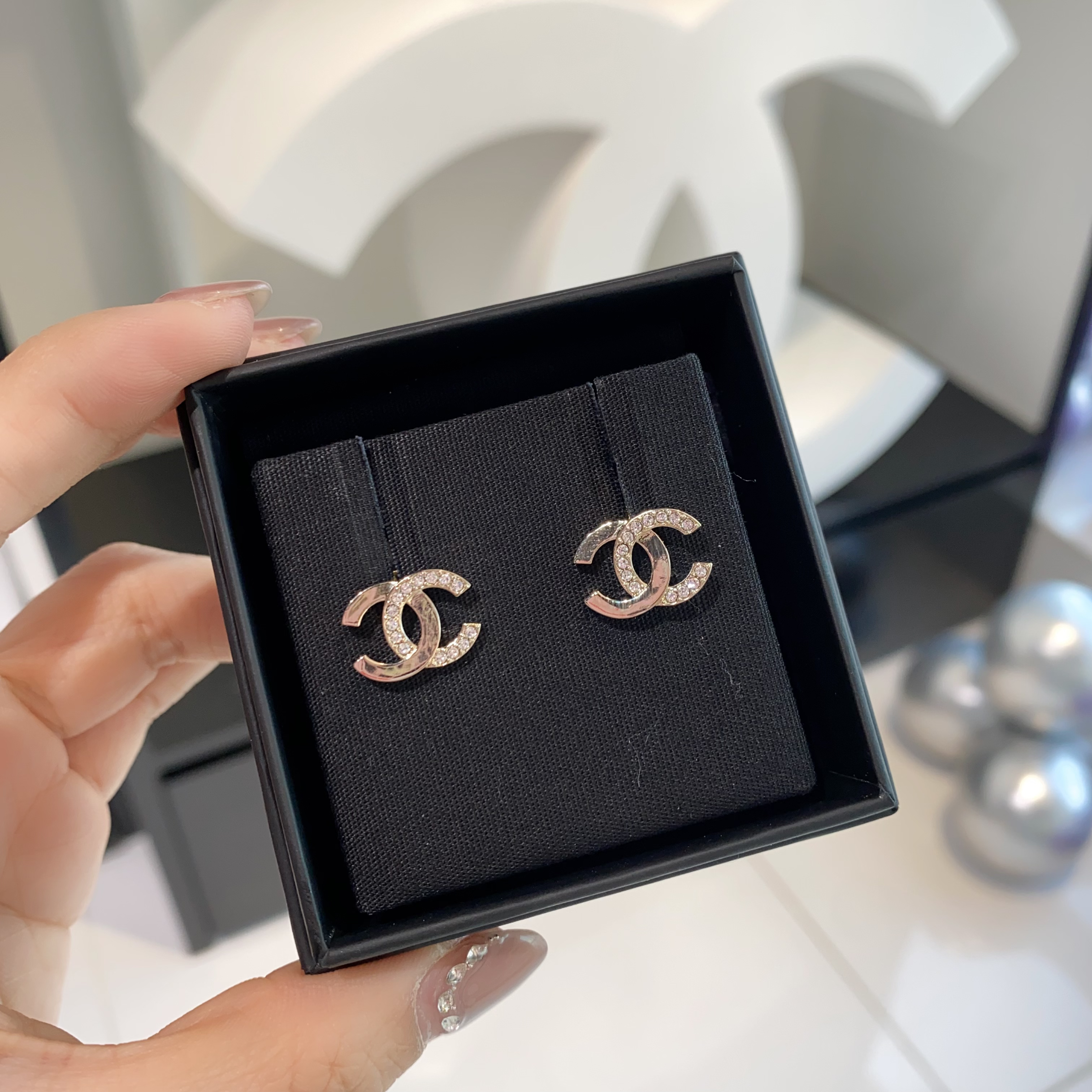 全新未使用 Chanel/香奈儿 25P淡金拼钻双c耳钉