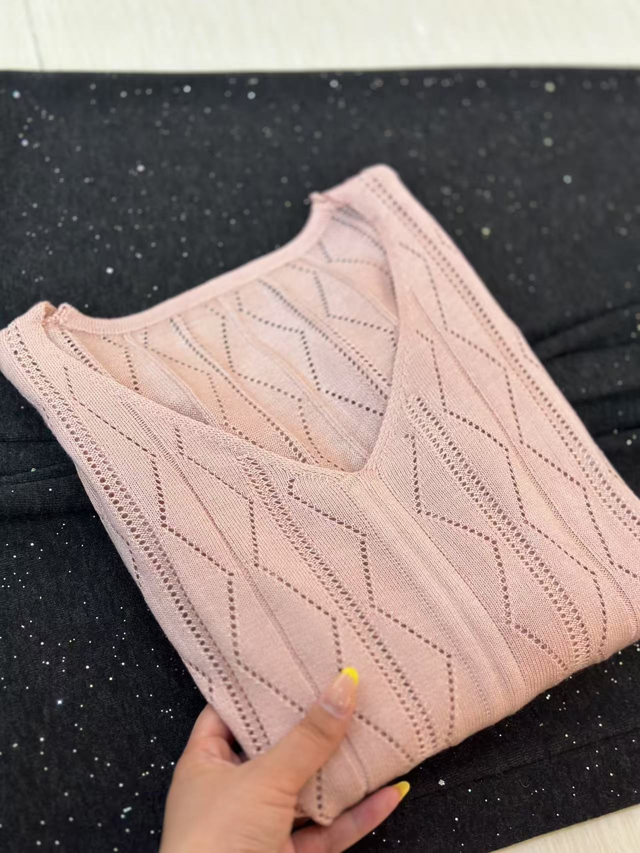 抽带V领/菱形格时尚百搭V领女士上衣短袖042706