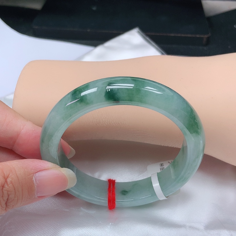 【闪购商品】翡翠手镯未镶嵌，
