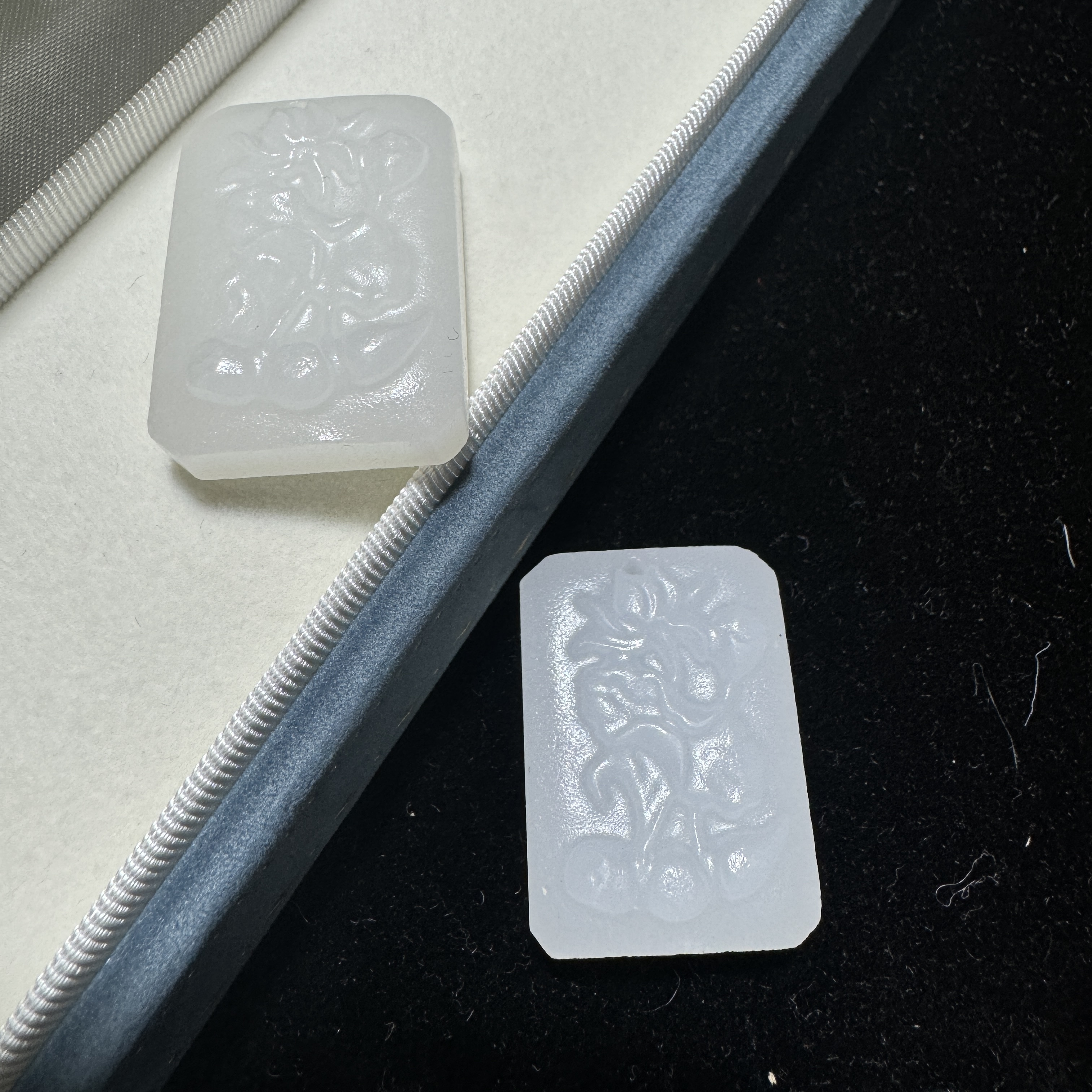 天然玉四季花开吊坠一对DN322