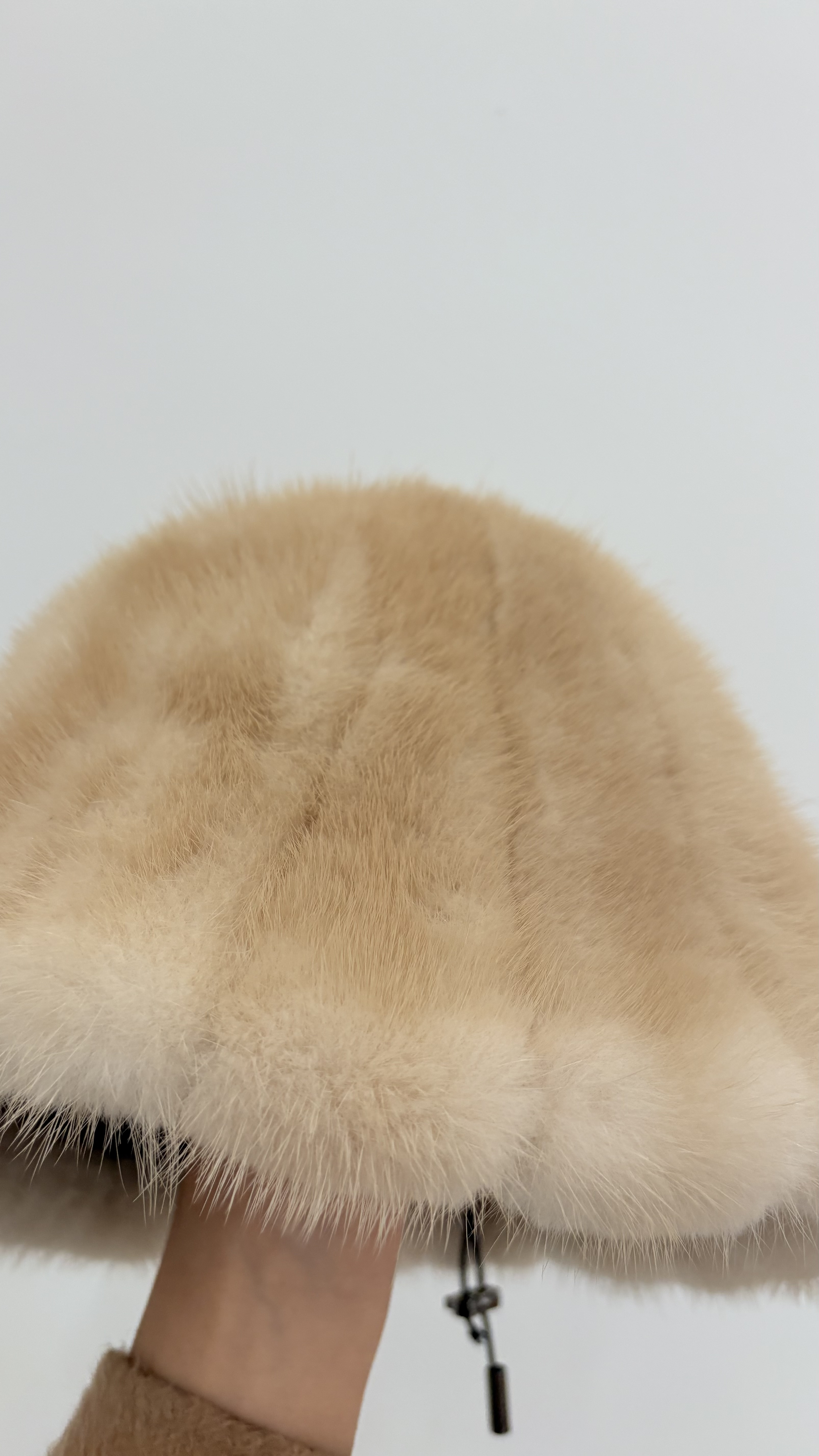 大满家驼色水貂毛竖切拼接桶帽