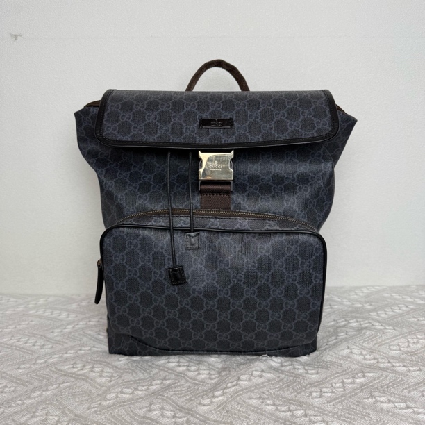 95新 GUCCI/古驰 4517/男士时尚休闲黑老花双肩包