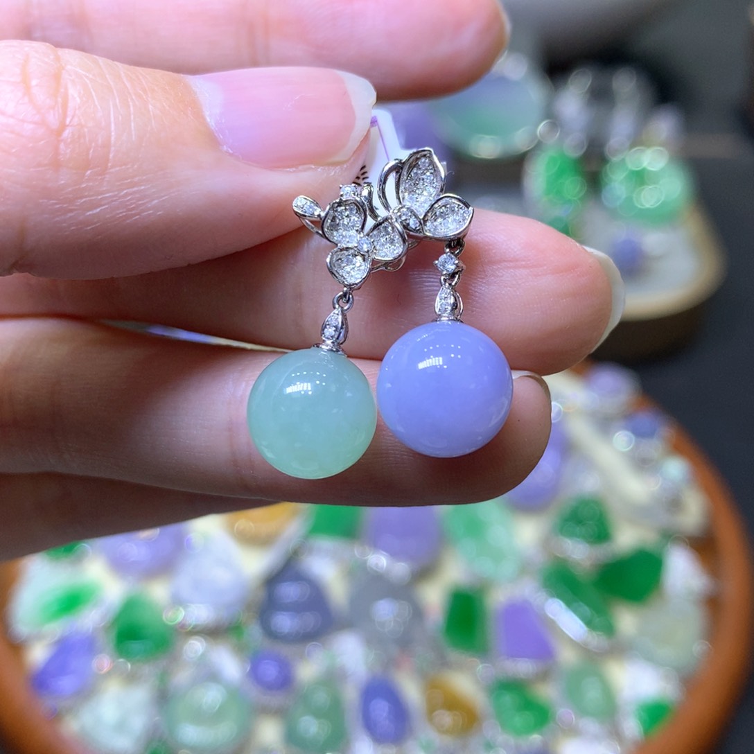 【闪购商品】翡翠颈饰18K金镶嵌翡翠吊坠项链