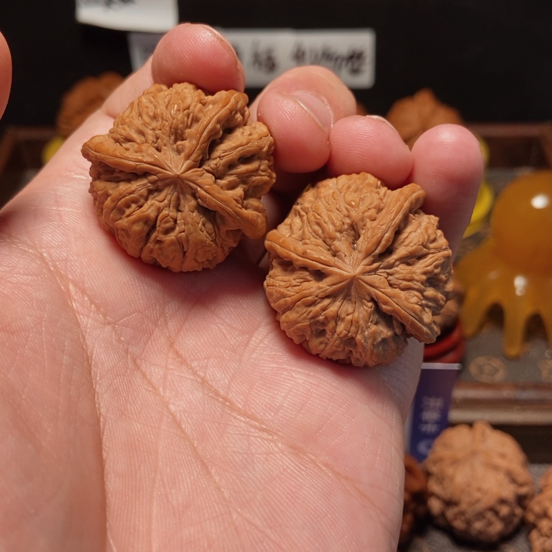 吊坠文玩核桃雨花石3麟36尺67