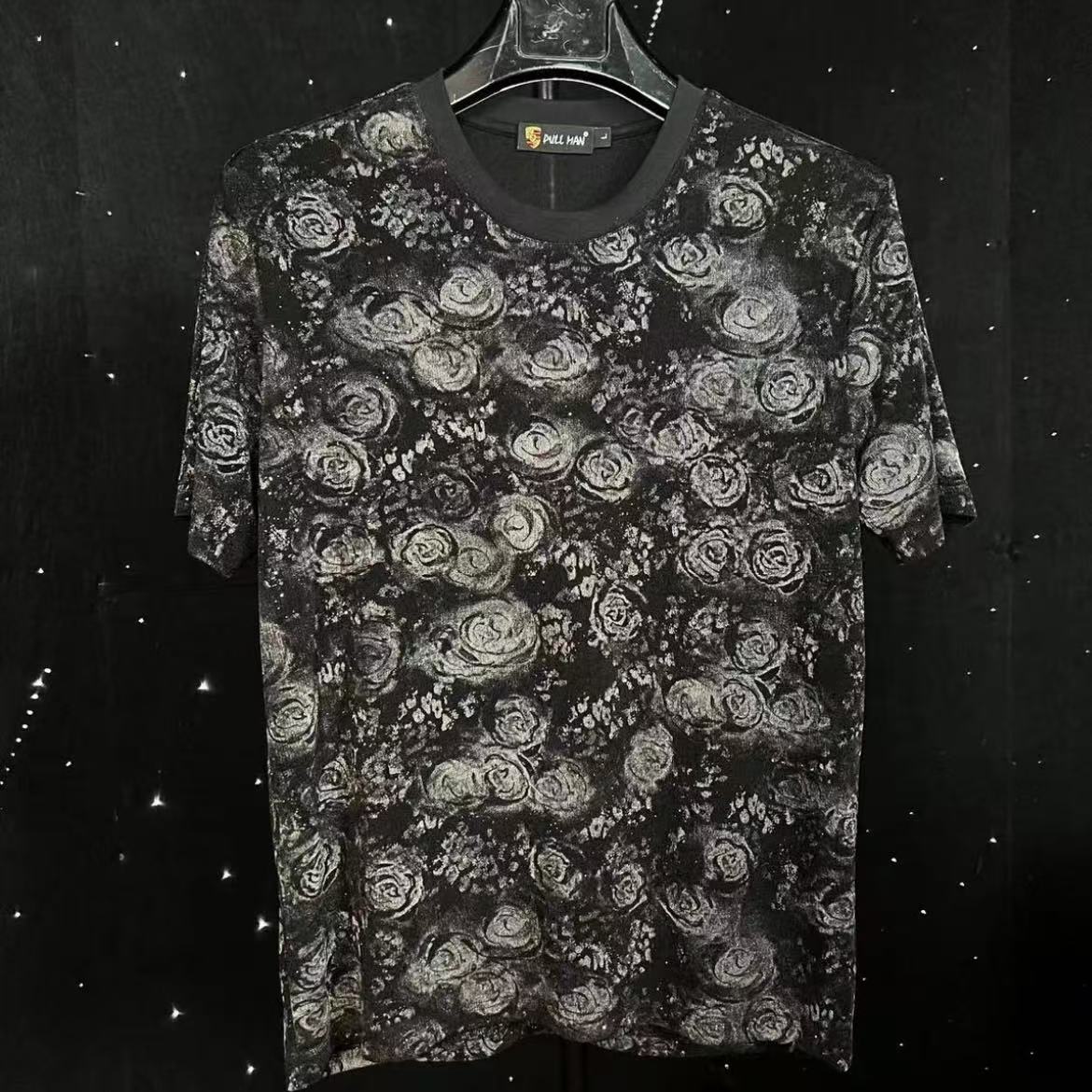 【设计】玫瑰星空 典藏系列 高端男士闪耀圆领 T 恤短袖