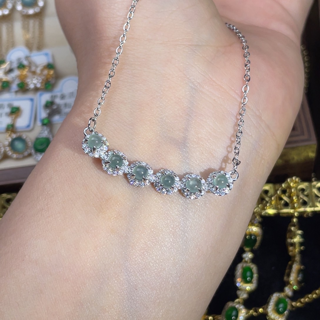 翡翠合金颈饰翡翠