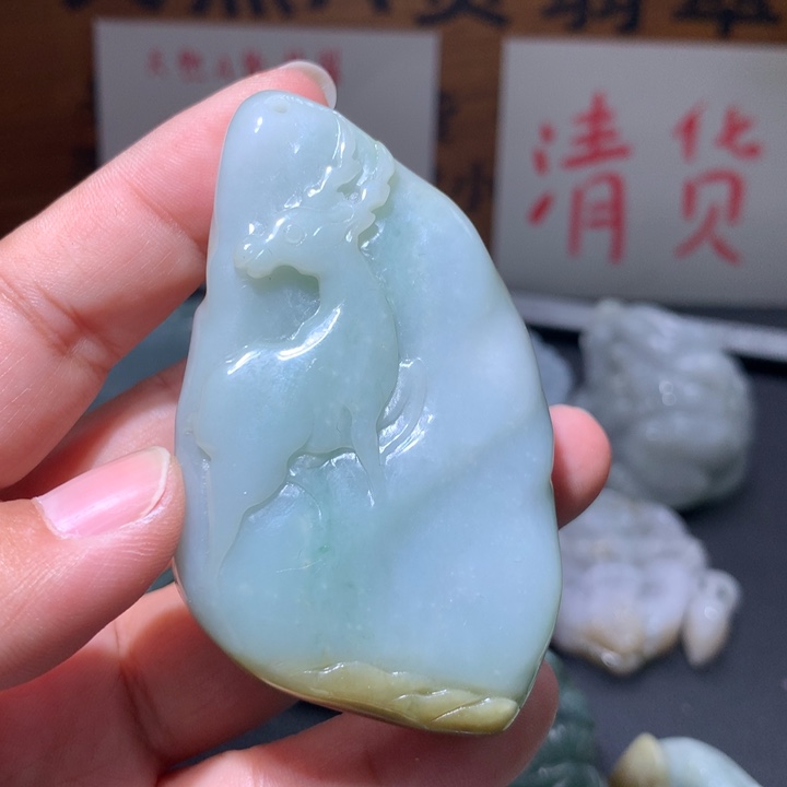 翡翠未镶嵌颈饰保真天然A货翡翠