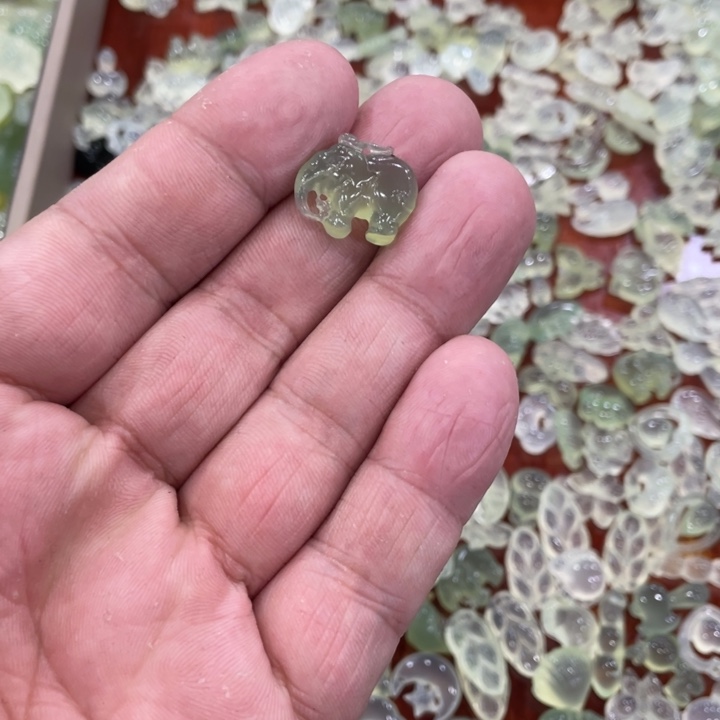 蛇纹石玉合金颈饰