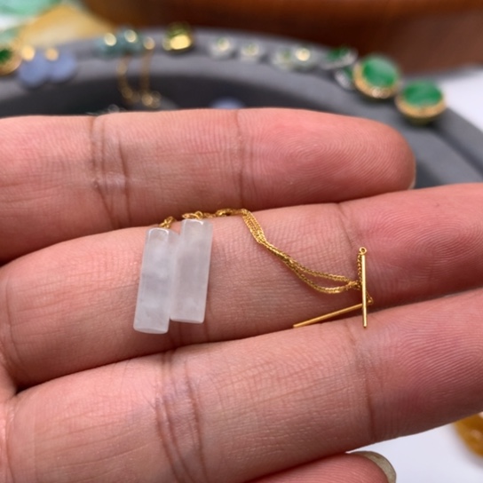 翡翠颈饰18K金镶嵌翡翠