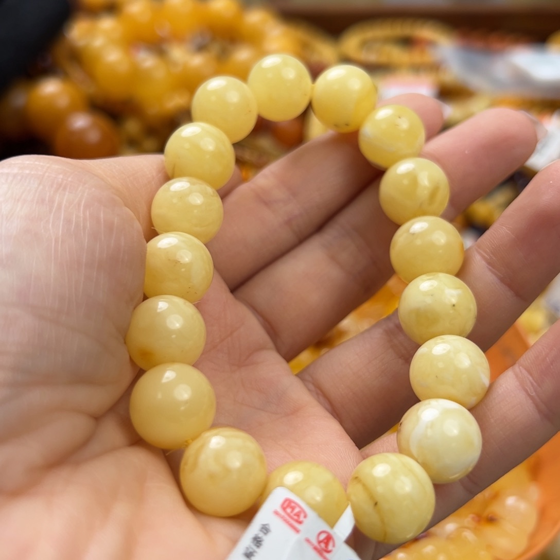 未镶嵌琥珀珠宝奇石